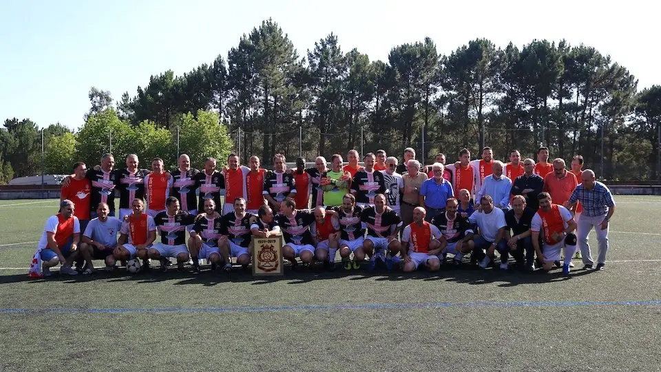 Foto do partido homenaxe dos 40 aniversario do Lira CF-Foto-Nunegraphy
