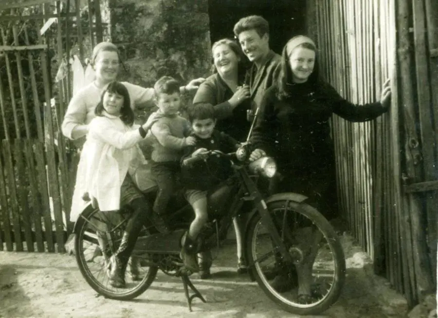 Corcubion familia 1964-Foto-Caamano