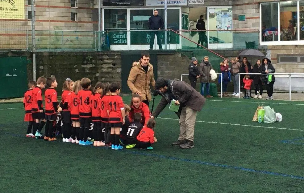 Sacando fotos do album en Muros 4