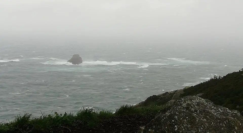Temporal Elsa deixou deserto o Faro Fisterra