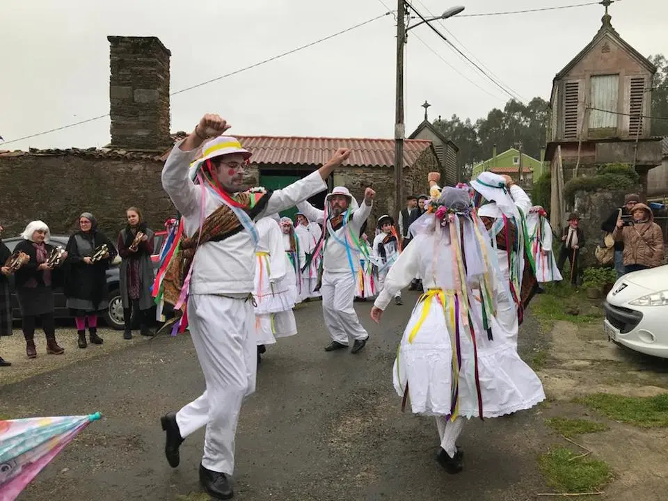 Madamitos e Ghuadineros da Raiganas por Cerqueda-entroido Malpica 2020