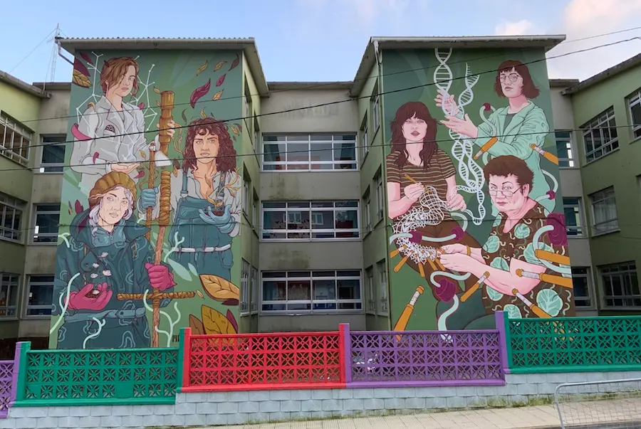 Mural no CEIP da Ponte do Porto