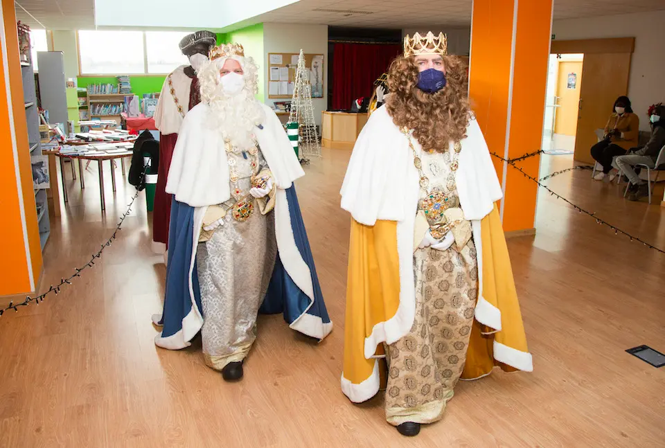 Reis magos na Biblioteca de Ponteceso