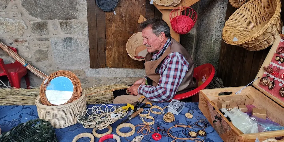 Festiletras 2022-Mostra Artesania 2