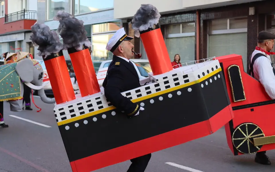 As voltas ao Mundo no Entroido de Vimianzo