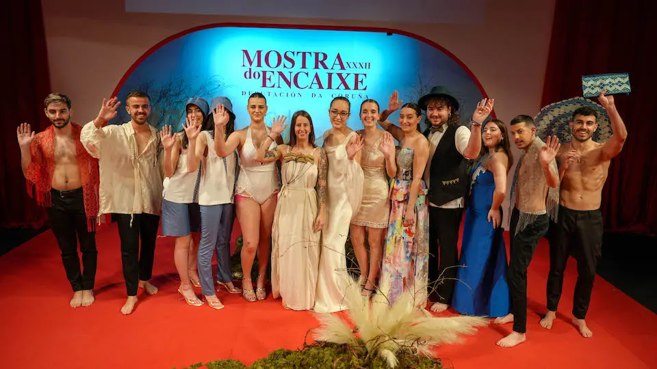 Voluntarios Desfile ReEncaixando na Mostra