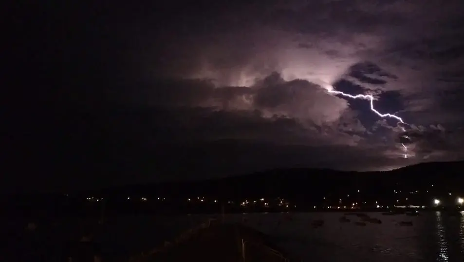 Raios sobre Laxe-Foto-Jose Maria Suarez 4