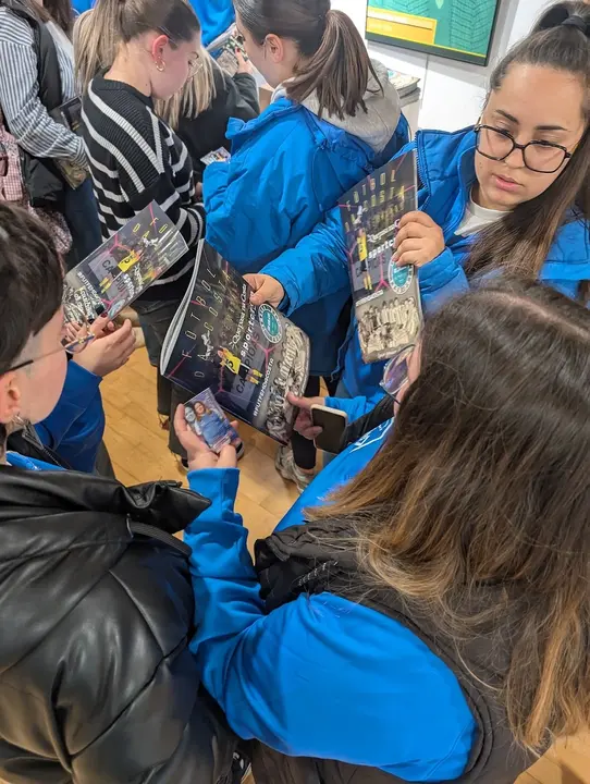 Presentacion album cromos futfem Buno 11