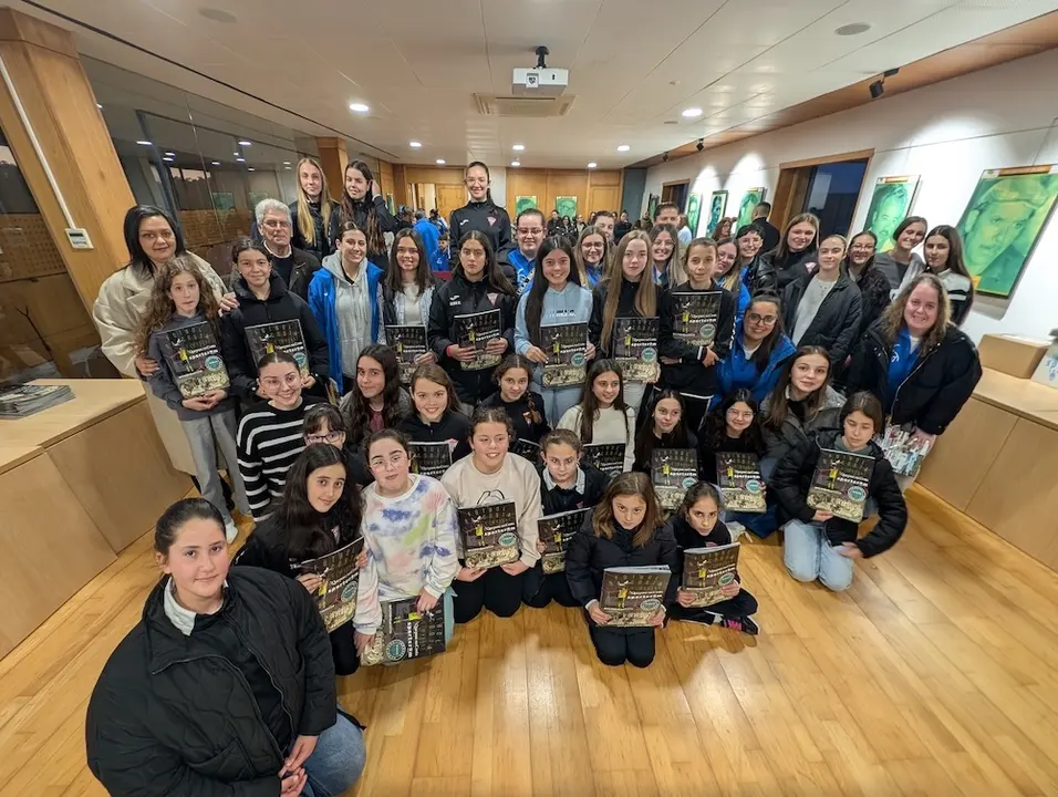 Presentacion album cromos futfem Malpica 2