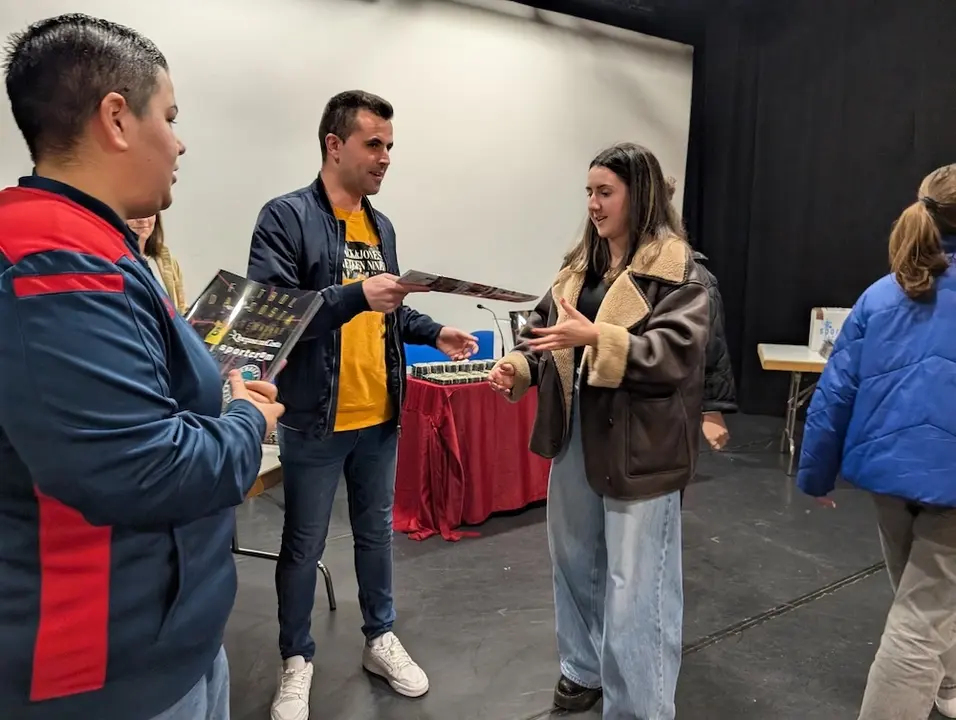 Presentacion album futfem Muros 2