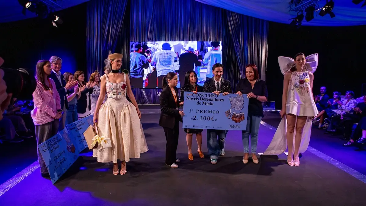 MOstra Encaixe 2026-Estefania e Pedro Orgaz GANADORAs no Concurso de Desenadores Noveis