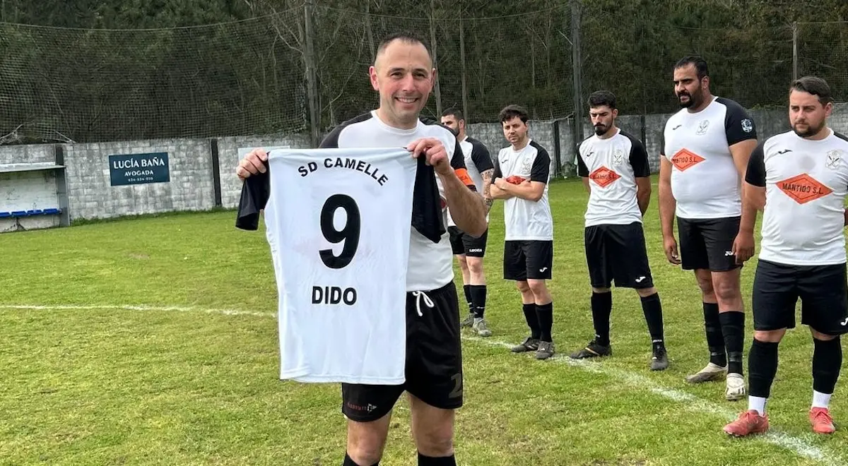 Carlos de Dido homenaxeado en Camelle