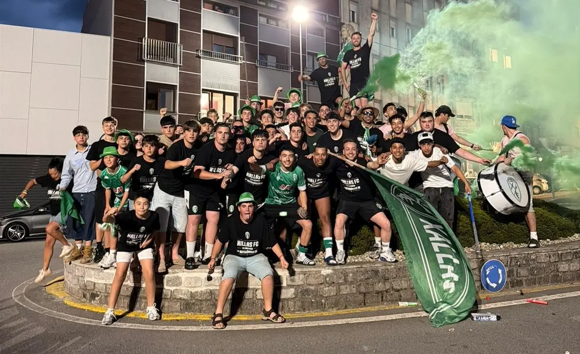 O Xallas FC celebrando o ascenso a 1 FUTGAL