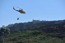 Imaxe de arquivo dun helic&oacute;ptero antiincendios