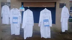 Protesta en Carnota conta a falta de atencion pediatrica