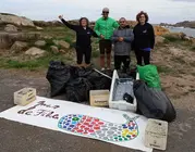 Limpeza de Mar de Fabula nos Coidos de Santa marina Camarinas