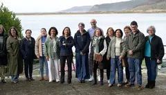 Mariscadoras do Anllons coa Xunta e o alcalde de Cabana