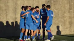 CF Muxia celebrando un gol en Brion-Foto-Marina Busto