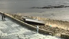 Dous novos barcos as pedras de SAnta Isabel