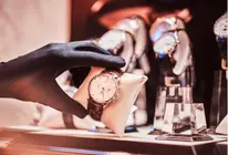 Compra e venda de reloxes-Caratt Group