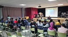 Os ex parlamentarios Marisol Soneira e Angel Mesa no IES da Ponte do Porto