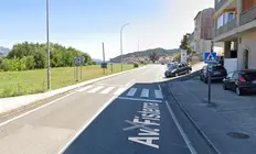 Paso de peons na entrada de Corcubion