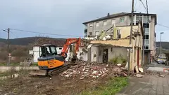 FOTO PONTECESO- aparcadoiro na avenida Anllons 2