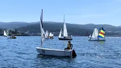 Facendo vela en Corcubion co Carrumeiro