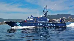 embarcacación Rodman 101 semellante a nova base de Aduana de Cee