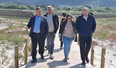 Visita a praia de Carnota do subdelegado