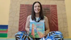 Marta Castro co seu libro
