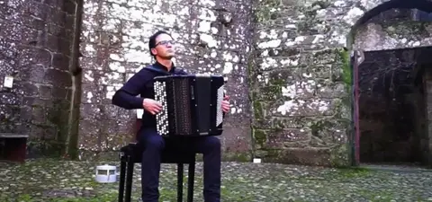 Fernando Fraga no Castelo de Vimianzo