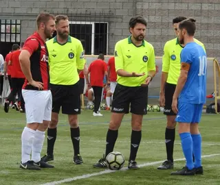 Oscar Santos pitando o Castriz-Corme da Copa-Foto-Fin Lema