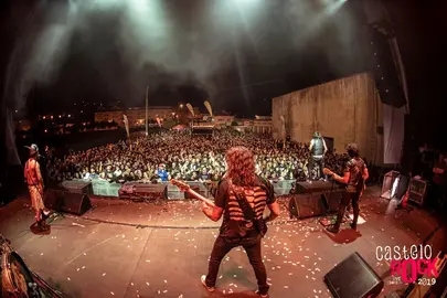 Herdeiros da Crus no Festival Castelo Rock