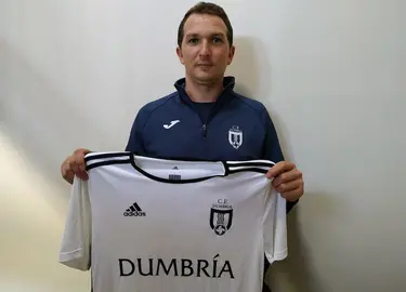 Pablo Conde adestrador do Dumbria