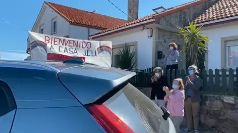 Jose Fernando Carrillo volve a casa tras dous meses de coronavirus