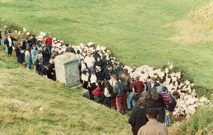 Romeiros na fonte a mediado da década de 1990