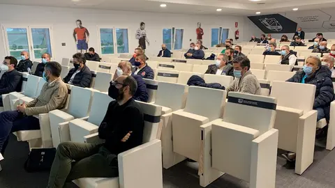 Reunion dos equipos de 3 Na Federacion