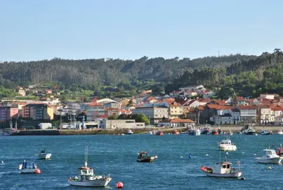 Vistas de Corcubion-Leo