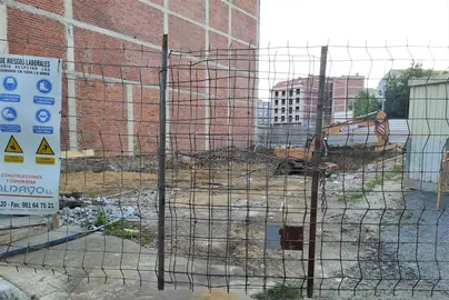 Obras no edificio da rúa Brasil