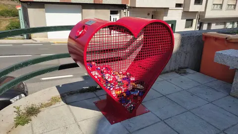 Contedores de tapons en Malpica