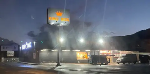 King Box Cee apertura