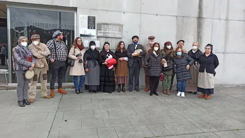 Placa a memoria dos heroes de Camell 1