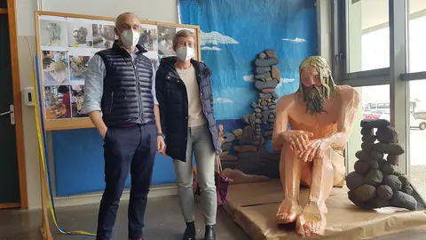 Escultura Man de Camelle IES Ponte do Porto autores