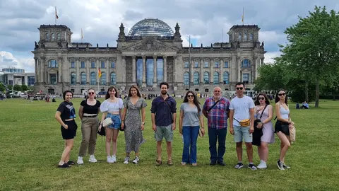 Laracheses en Berlin exterior Bundestag