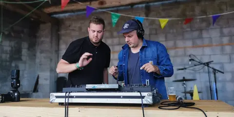 Festiletras 2022-Eira de Paieltes-Drew con Carlangas