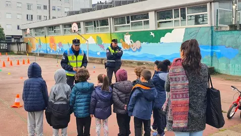 ceip_bergan_seguridade_viaria coa Policia Local de Carballo