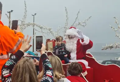 FOTO CAMARIÑAS- Cabalgata Papa Noel 1