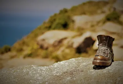 Bota do Camino en Fisterra para Correos.Fotografía Fisterra_Alejandro del Castillo López