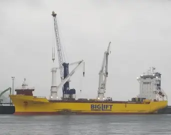 Guindastre do porto de Brens camino de Langosteira-Foto-Jorge Castro